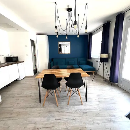 Poseidon Apartment *