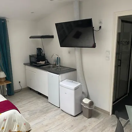 Poseidon Apartment *